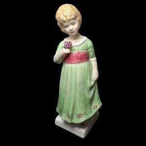 Royal Doulton "Tess" Figurine HN 2865 6" 1977 Vintage